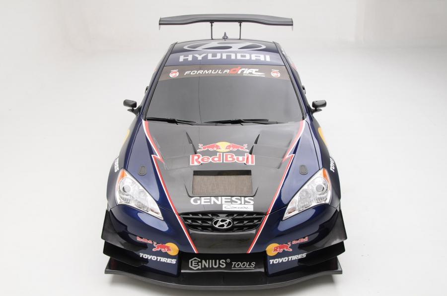  Hyundai Genesis Coupe Red Bull by RMR 2010 года  (фото 6 из 24)
